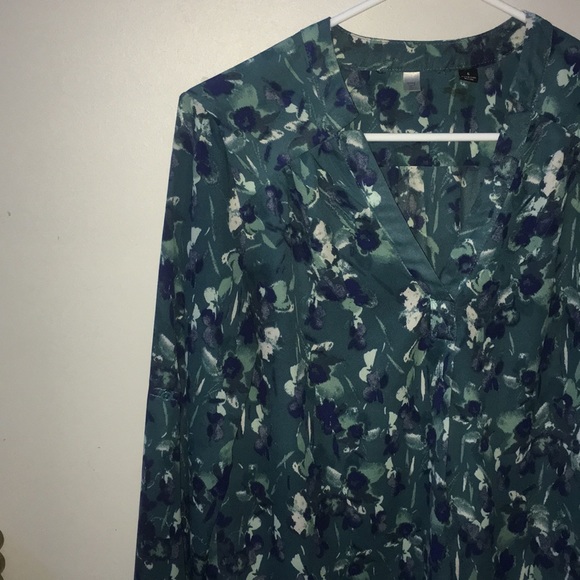 Green Floral Blouse - Picture 3 of 3